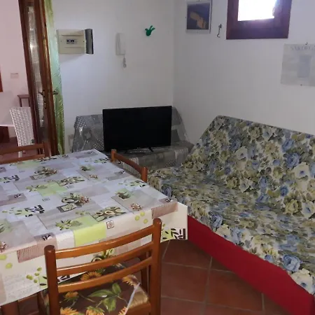 Appartamento Airport-port-commercial Center-garden-trilo Per 6 Persone Wi Fi -verde *