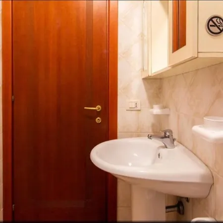 Appartamento Airport-port-commercial Center-garden-trilo Per 6 Persone Wi Fi -verde *