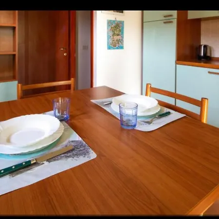 Airport-port-commercial Center-garden-trilo Per 6 Persone Wi Fi -verde Appartamento *